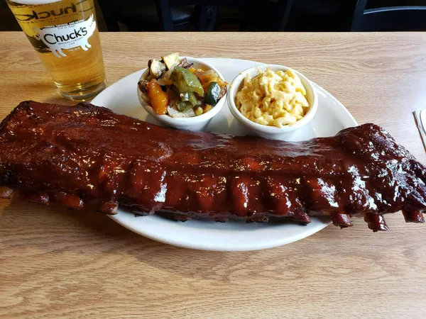 Chuck's Southern Comforts Cafe - Burbank — Barbecue restaurant in Burbank