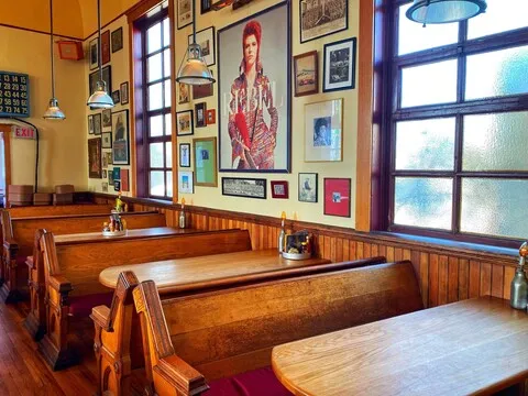 Clarkston Union Bar & Kitchen — American restaurant in Clarkston