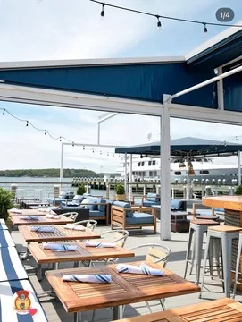 Claudio's Waterfront — Seafood restaurant in Greenport