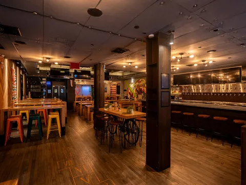 Clinton Hall 51 — American restaurant in New York