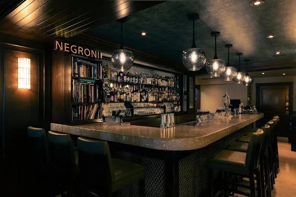 Clive's Classic Lounge — Cocktail Bar restaurant in Victoria