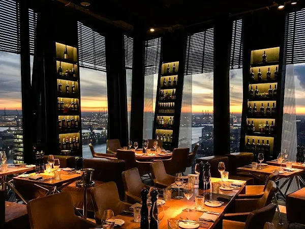 Clouds — European restaurant in Hamburg