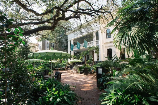 Columns — American restaurant in New Orleans