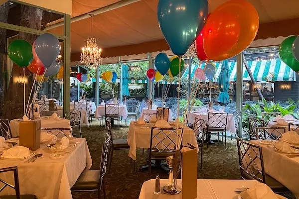 Commander's Palace — Creole restaurant in New Orleans