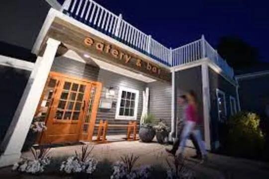 Corner Stop Eatery — American restaurant in Boston