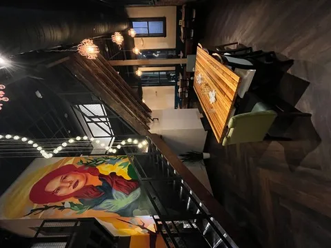 Craft Urban Aurora — American restaurant in Aurora