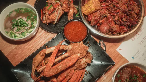 Crawfish & Noodles - Bellaire — Vietnamese restaurant in Houston