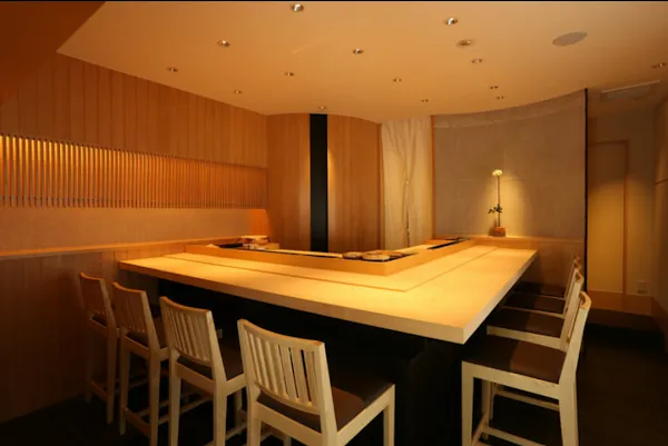 Daikanyama Sushi Takeuchi — Sushi restaurant in Tokyo
