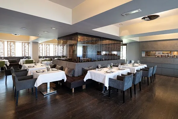 DAS VOGL — International restaurant in Zell am See