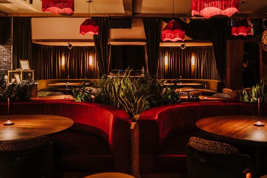 Dēliz Italian — Italian Steakhouse restaurant in Chicago