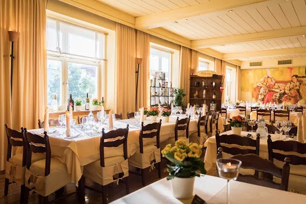 DER TSCHEBULL — International restaurant in Egg am Faaker See