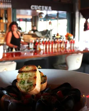 Di Mauro's Italian Restaurant & Bar — Italian & Pizza restaurant in Miami
