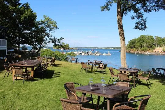 Diamond's Edge Restaurant — Seafood restaurant in Portland