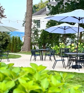 Dine & Drink at Gateways Inn — American restaurant in Lenox