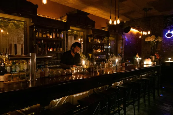 DiWine Natural Wine Bar and Restaurant — International restaurant in Queens