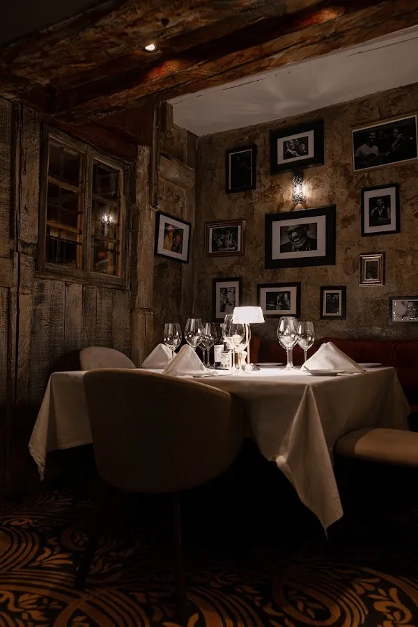 Django — French restaurant in Courchevel