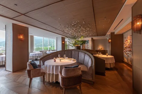 Dominique Bouchet Kyoto「Le RESTAURANT」 — French restaurant in Kyoto