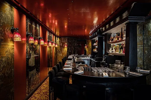 Dragon — Fusion restaurant in Paris