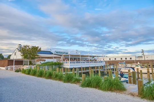 Duryea's Orient Point — Mediterranean restaurant in Orient