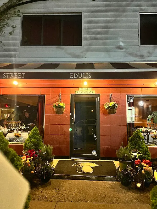Edulis — Mediterranean restaurant in Toronto