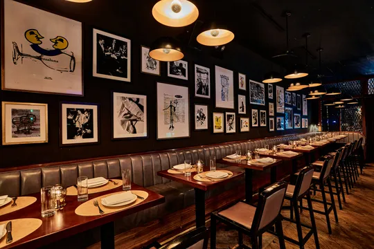 Eight Bar at Maple & Ash Chicago — French-American and Japanese restaurant in Chicago