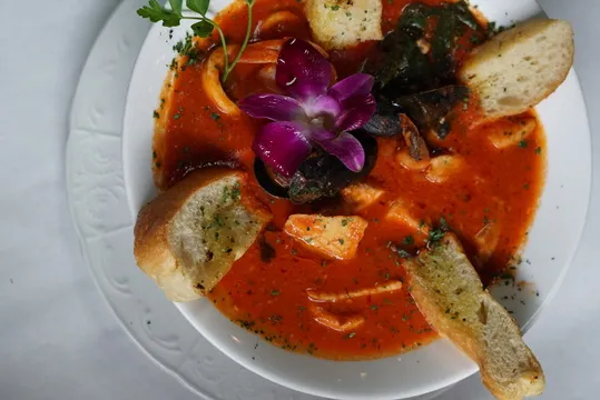 El Barzon — Italian & Pizza restaurant in Detroit