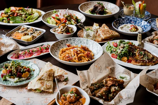 Ella's Italian Pub - Elmhurst — Italian restaurant in Elmhurst