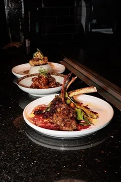 Enomah — Asian American restaurant in Detroit