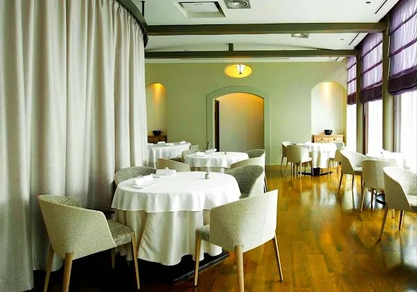 ESqUISSE — French restaurant in Tokyo