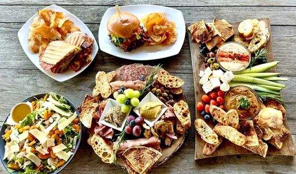 et al fine food — Bistro restaurant in Highlands