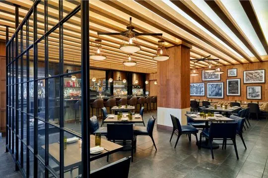 ETA Restaurant + Bar at Loews Chicago Hotel — American restaurant in Chicago