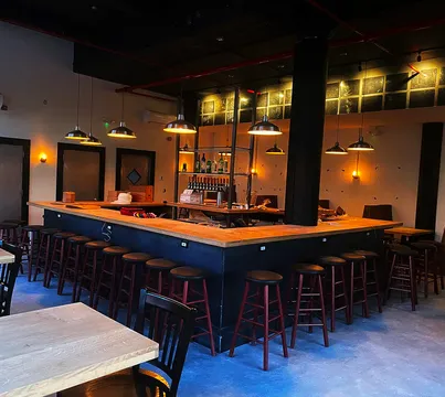 Evalyn's Taphouse — Gastropub restaurant in New York