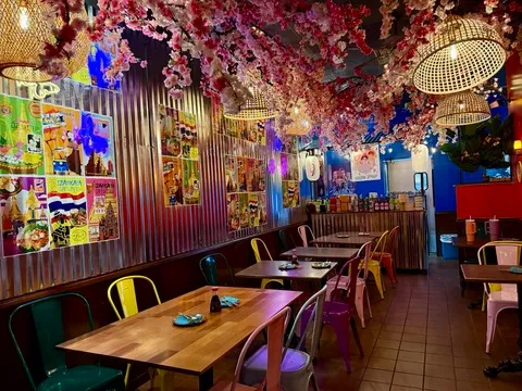 Ezankaya Bann Suan — Thai restaurant in Chicago