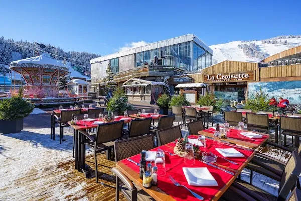 Fifty Seats — International restaurant in Courchevel