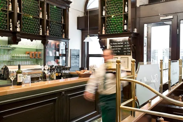 Figlmüller Bäckerstraße — Austrian restaurant in Wien