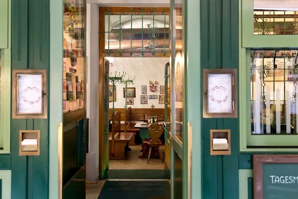 Figlmüller Wollzeile — Austrian restaurant in Wien