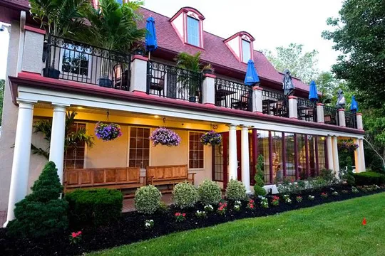 Filomena's Lakeview — Italian American restaurant in Deptford