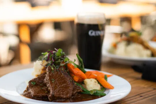 Finnegans Marin — American restaurant in Marin County