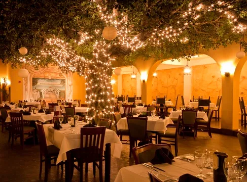 Firefly — American restaurant in Panama City Beach