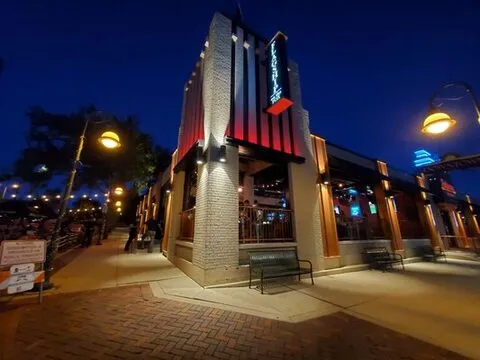 Flagship on the Fox — Pub Fare restaurant in St. Charles
