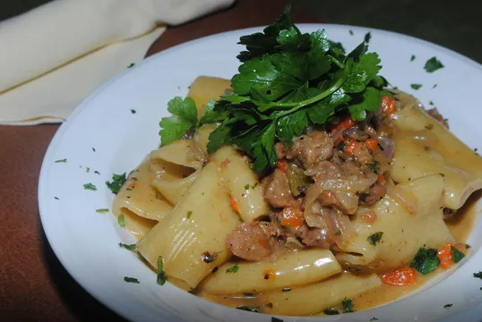 Floras Pizza Cafe — Italian restaurant in Syosset