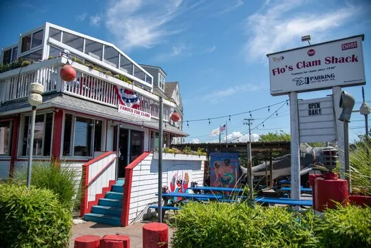 Flo's Clamshack Middletown — Seafood restaurant in Middletown