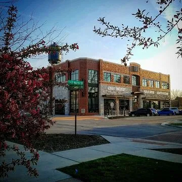 Four Day Ray Brewing — Gastropub restaurant in Fishers