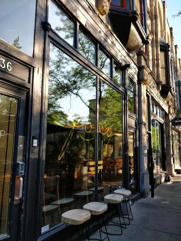 Foxy — Canadian restaurant in Montréal