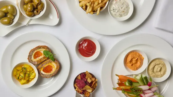 George Bar and Pump Room — Bar restaurant in London