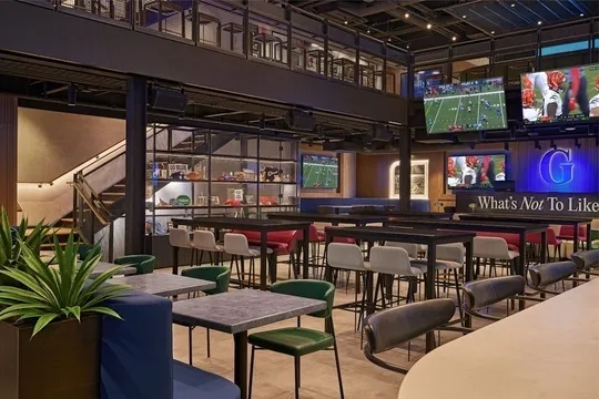 Gilly's Clubhouse — Sports Bar restaurant in Detroit