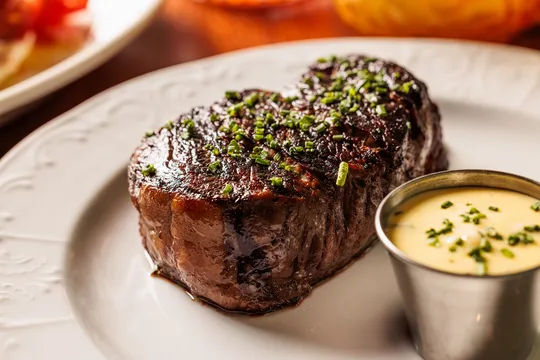 Gin Gin's — American restaurant in Grand Rapids