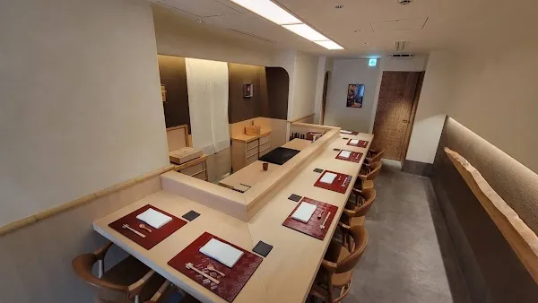 Ginza Komon (Kirakutei) — Kaiseki restaurant in Tokyo