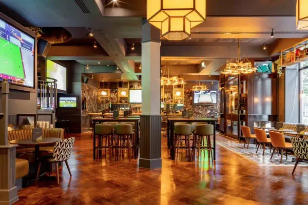 Goldwood — Bar restaurant in London
