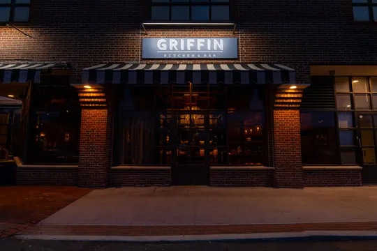 Griffin Kitchen & Bar — American restaurant in Roslyn
